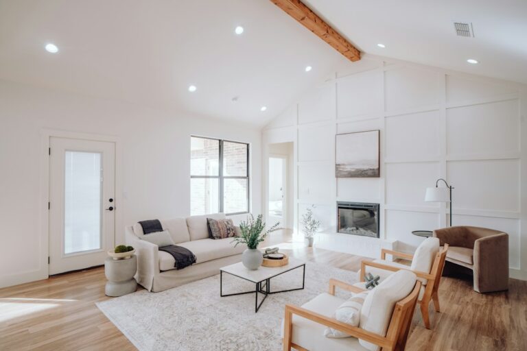 Modernes Wohnzimmer als Symbol für eine Kapitalanlage
